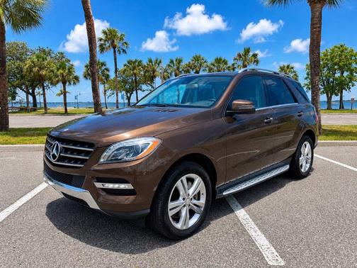 Brown 2013 Mercedes-Benz M-Class ML 350