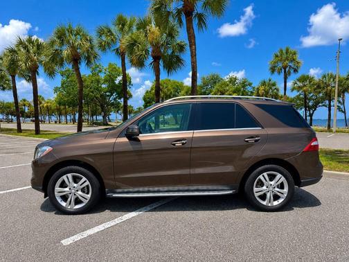 Brown 2013 Mercedes-Benz M-Class ML 350