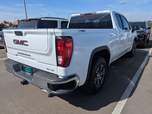 Summit White 2022 GMC Sierra 1500 Limited SLE