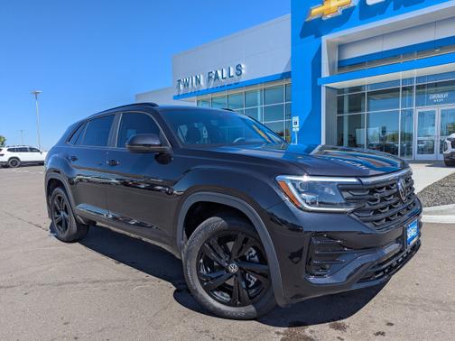 Deep Black Pearl 2025 Volkswagen Atlas Cross Sport 2.0T SEL R-Line Black