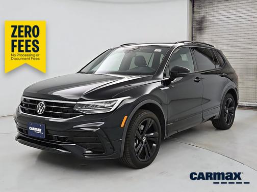 Black 2024 Volkswagen Tiguan SE R-Line Black