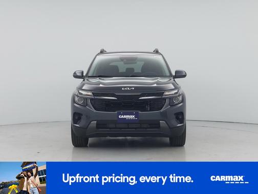 Gray 2024 Kia Seltos X-Line