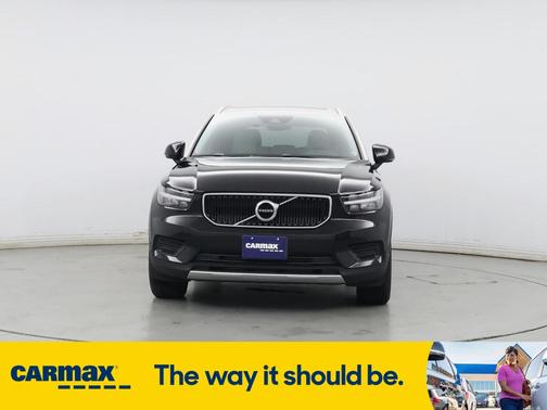 2020 Volvo XC40 T5 Momentum