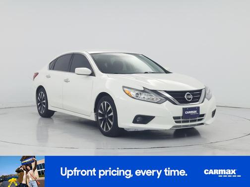 White 2018 Nissan Altima SV