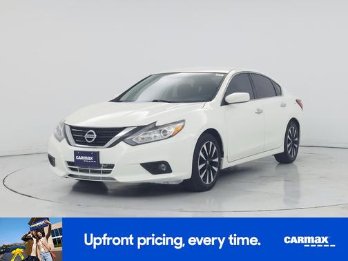 White 2018 Nissan Altima SV