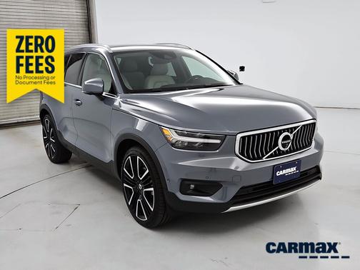 Gray 2022 Volvo XC40 T5 Inscription