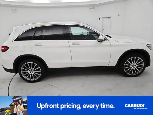 White 2018 Mercedes-Benz GLC 300