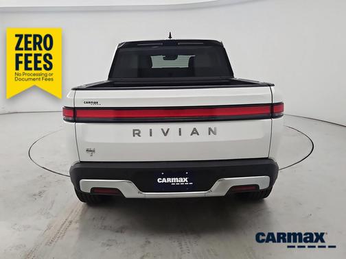 White 2024 Rivian R1T Adventure Dual-Motor Large