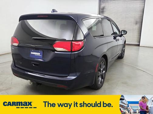 2020 Chrysler Pacifica Touring