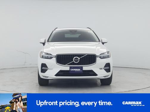 White 2023 Volvo XC60 B5 Core
