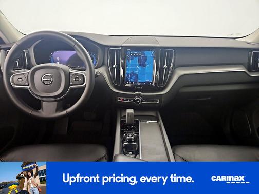 White 2023 Volvo XC60 B5 Core