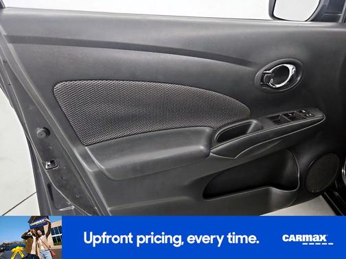 2017 Nissan Versa SV