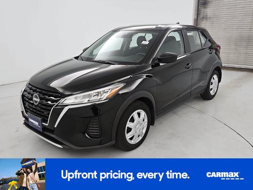 Black 2023 Nissan Kicks S