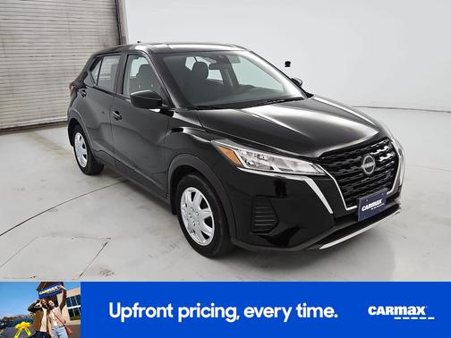 Black 2023 Nissan Kicks S
