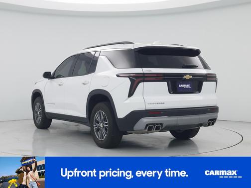 White 2025 Chevrolet Traverse LT
