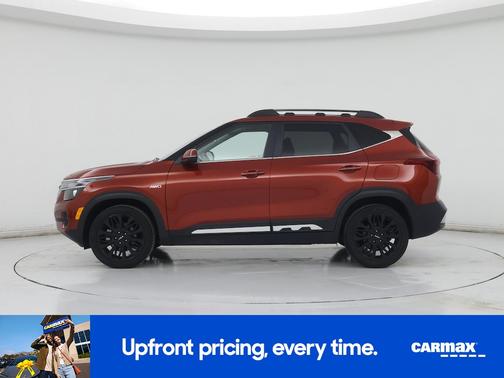 Red 2022 Kia Seltos Nightfall