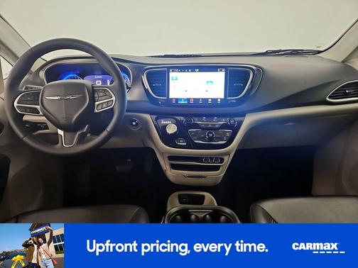 Gray 2023 Chrysler Pacifica Touring L