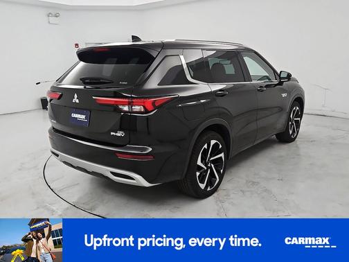 Black 2023 Mitsubishi Outlander PHEV SEL