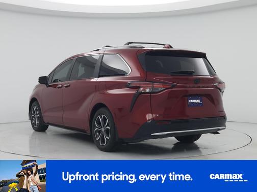 2025 Toyota Sienna Platinum