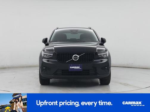 Black 2025 Volvo XC40 B5 Plus Dark Theme