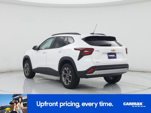 White 2025 Chevrolet Trax LT