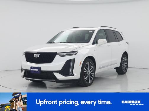 White 2023 Cadillac XT6 Sport