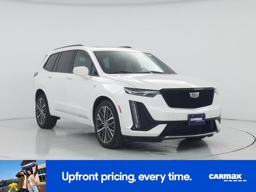 White 2023 Cadillac XT6 Sport