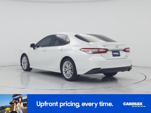 Pearl 2019 Toyota Camry XLE