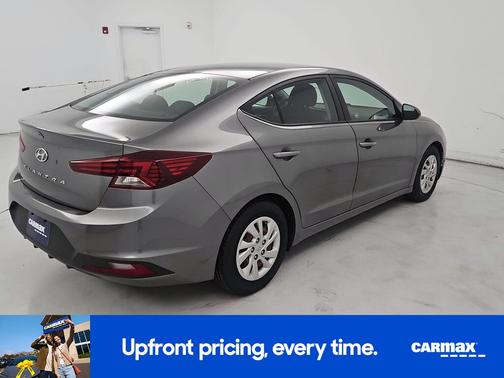 Gray 2020 Hyundai ELANTRA SE