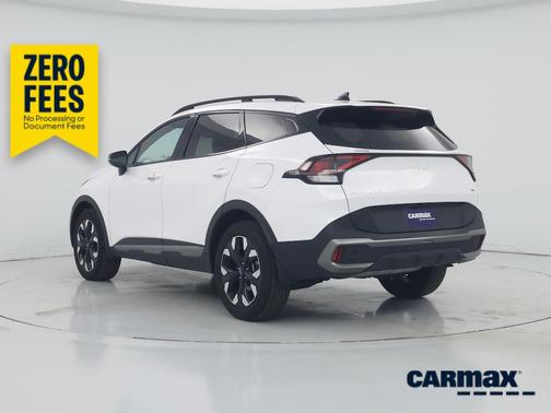 White 2023 Kia Sportage X-Line