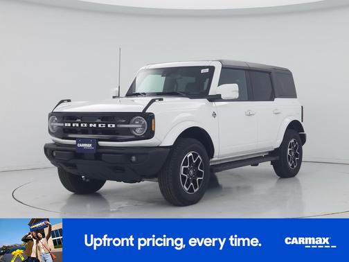 White 2024 Ford Bronco Outer Banks