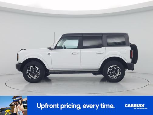 White 2024 Ford Bronco Outer Banks