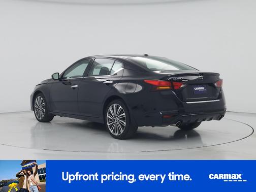 Black 2023 Nissan Altima SL