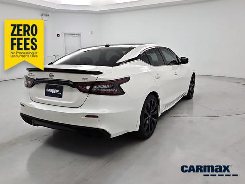 White 2023 Nissan Maxima SR