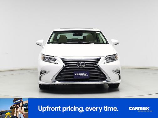 White 2017 Lexus ES 350