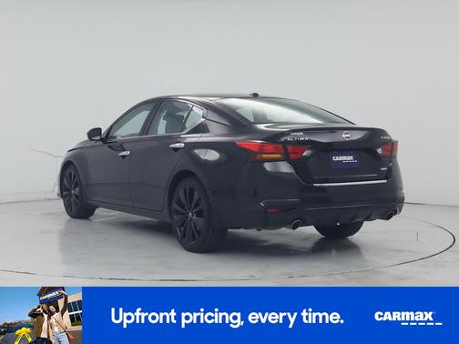 Black 2021 Nissan Altima Platinum