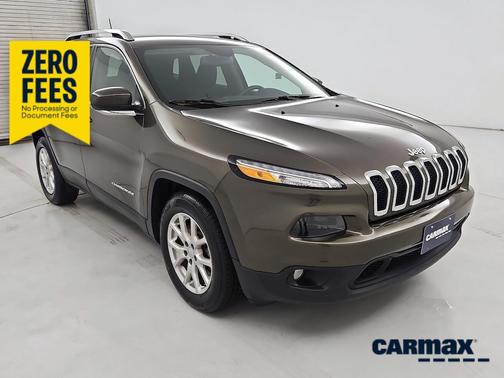 Green 2016 Jeep Cherokee Latitude