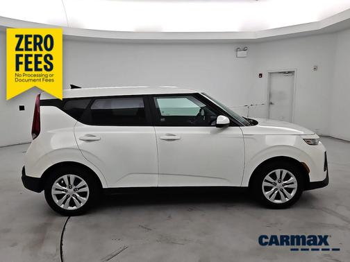 Pearl 2022 Kia Soul LX