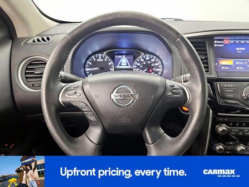 2017 Nissan Pathfinder SV