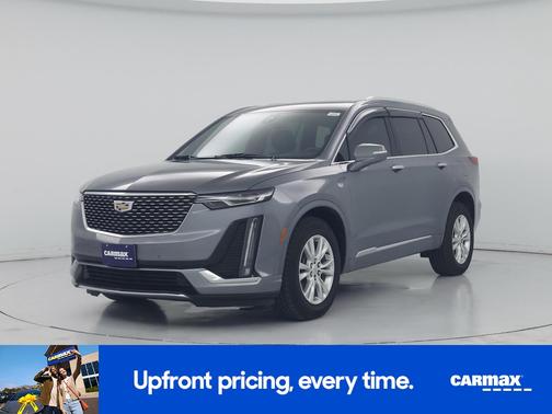 Gray 2022 Cadillac XT6 Luxury