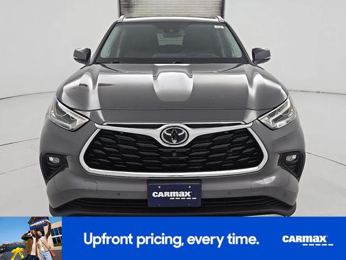 Gray 2021 Toyota Highlander Platinum