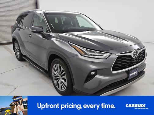 Gray 2021 Toyota Highlander Platinum