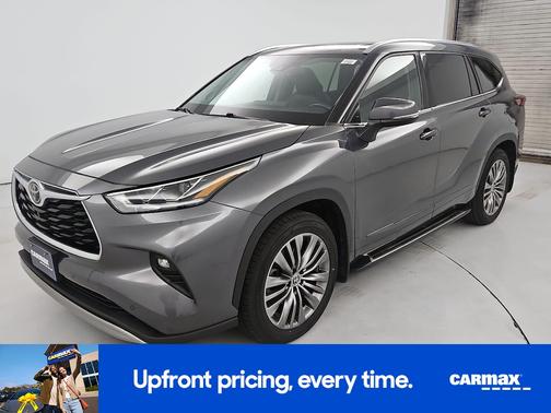 Gray 2021 Toyota Highlander Platinum