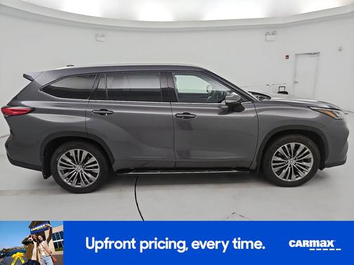 Gray 2021 Toyota Highlander Platinum