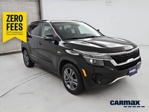 Black 2023 Kia Seltos S