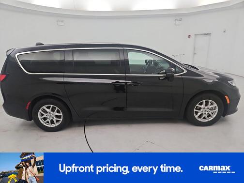 Black 2023 Chrysler Pacifica Touring L