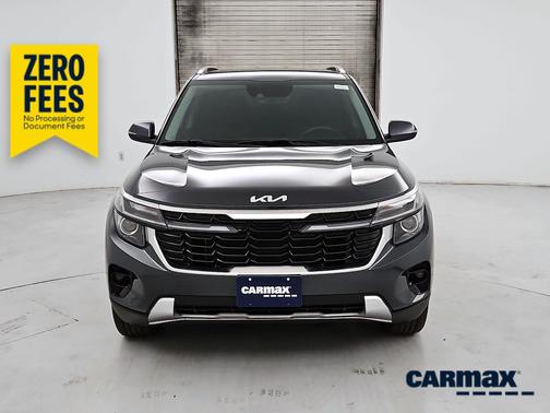 Gray 2024 Kia Seltos EX
