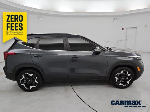 Gray 2024 Kia Seltos EX