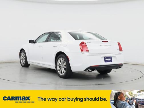 2018 Chrysler 300 Touring L