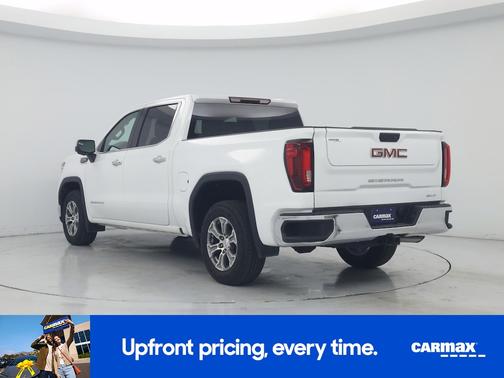 White 2024 GMC Sierra 1500 SLT
